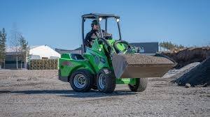 Avant 423 Compact Loader